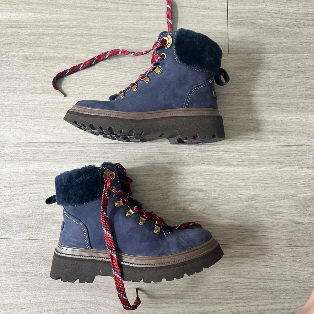 Bionica navy blue suede and shearling trim boots 6.5